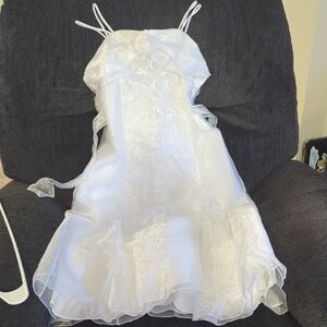 Elegant White Kids Dress, size 8. First Communion Flower Girl